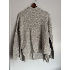 Women's Heathered Light Grey Mock Neck sweater Medium
